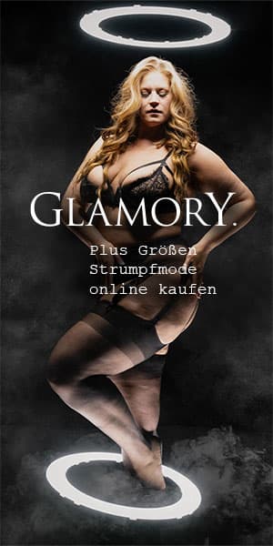 Werbebanner Glamory Plus Größen Strumpfmode online kaufen Curvy Frau mit wallenden blonden Haaren in schwarzen Dessous und Strapsstrümpfen